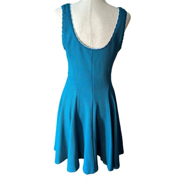 Venus Dress Women M Teal Blue Fit and Flare Knee Length Summer Sleeveless - Picture 2 of 9